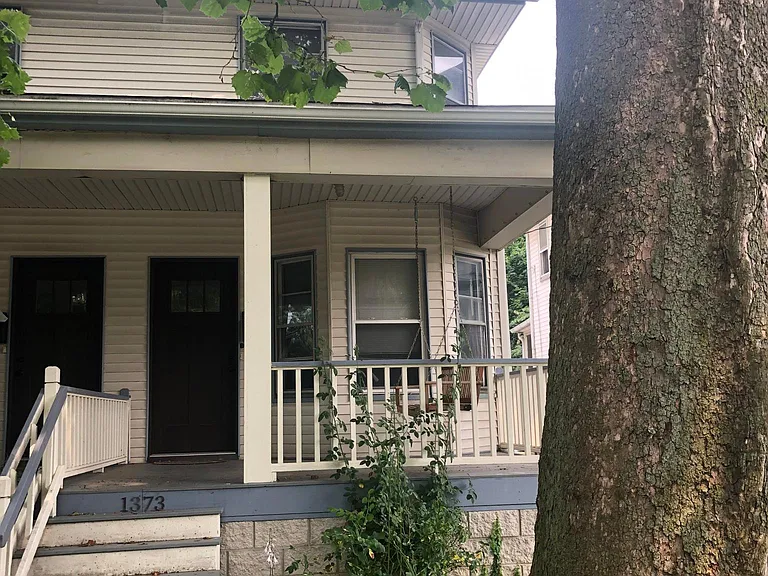 1373 Cove Ave — Photo 1
