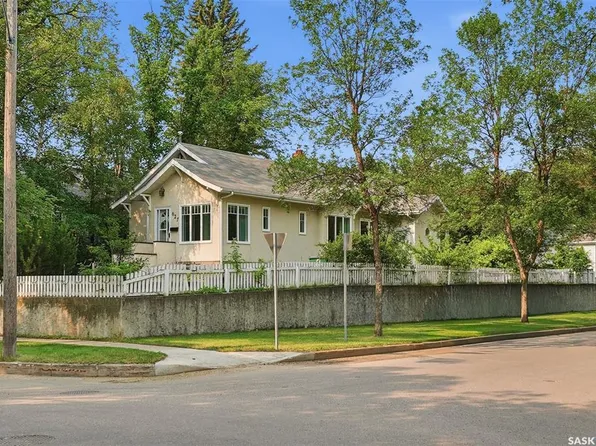627 9th Ave N, Saskatoon, SK S7K 2Y6