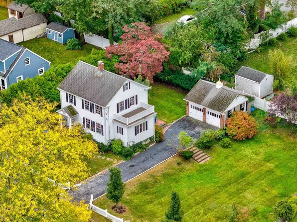62 Sterling St, Braintree, MA 02184