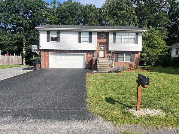 11027 Ramblewood Dr NW, Lavale, MD 21502