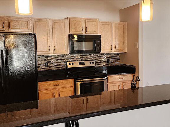 3rd image of 79 Wildwood Forest Ln