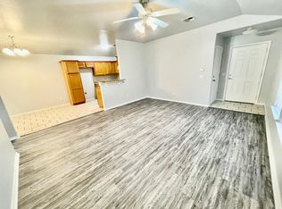 11136 SW 5th St, Yukon, OK 73099