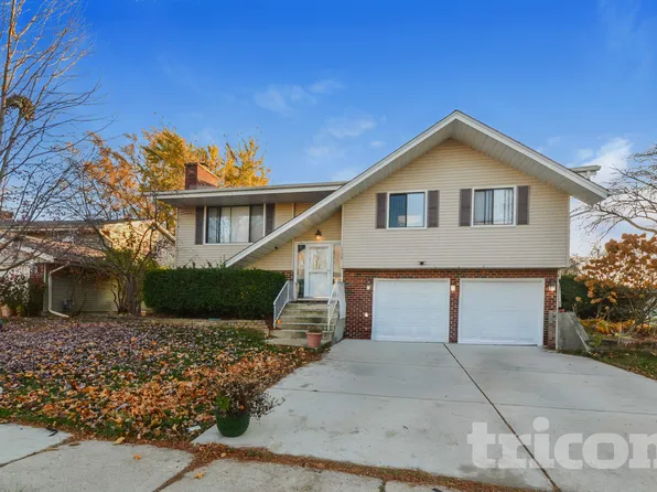 1130 Pinehurst Ln, Schaumburg, IL 60193