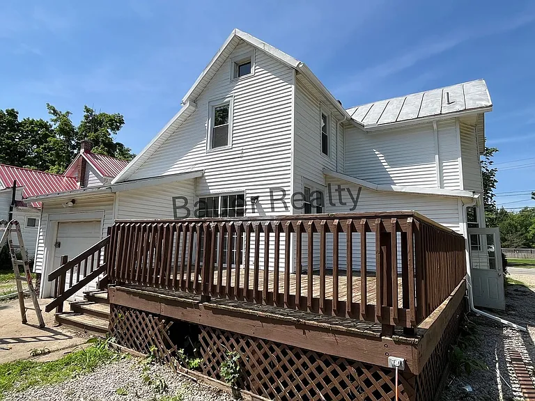 58 E Main St — Photo 3