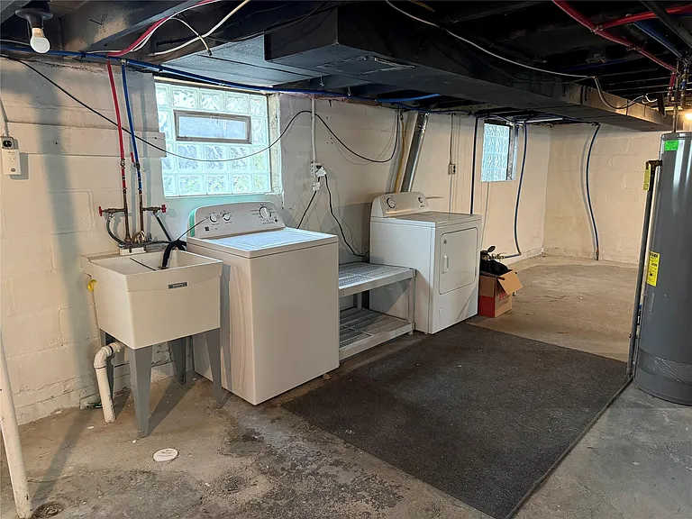 264 E Woodland St — Photo 17