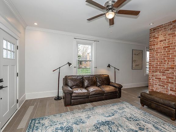 5th image of 6993 Beechmont Ave