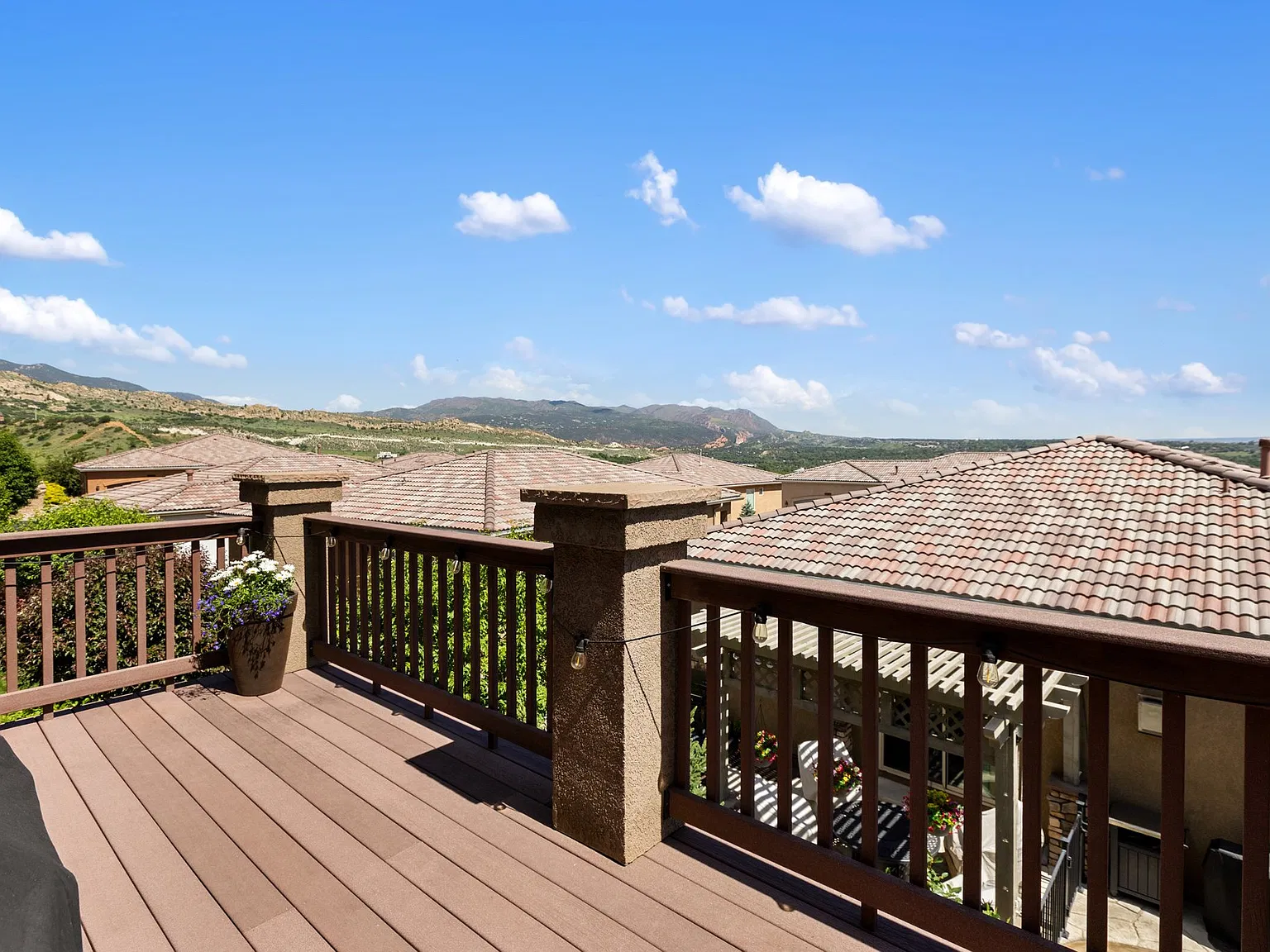 3 bed, 2765 sqft, $3,200 — Photo 3