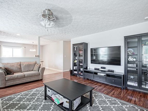 3rd image of 3412 Osborne Dr