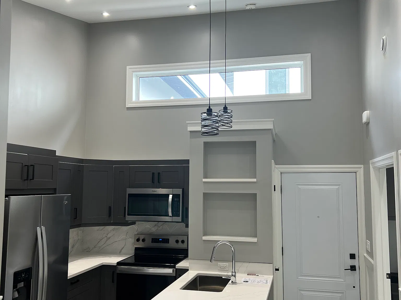 2 bed, 750 sqft, $1,895 — Photo 3