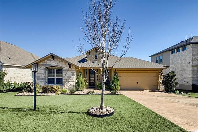 1st image of 404 Highland Village Dr