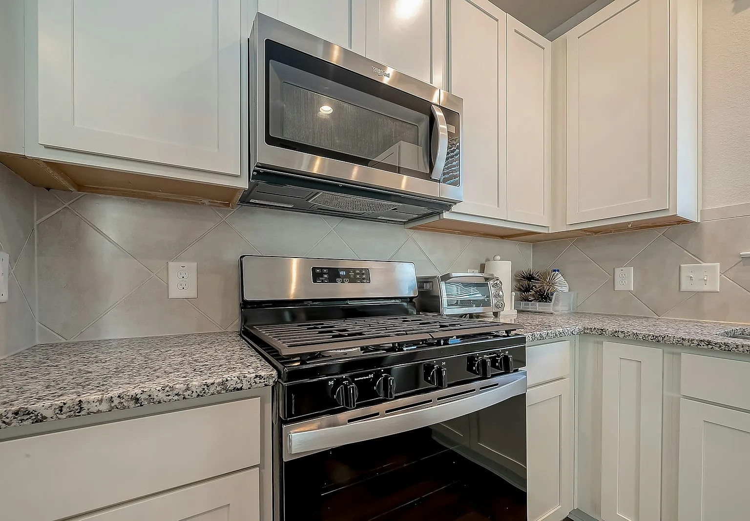 22015 Imperious Park Way — Photo 3