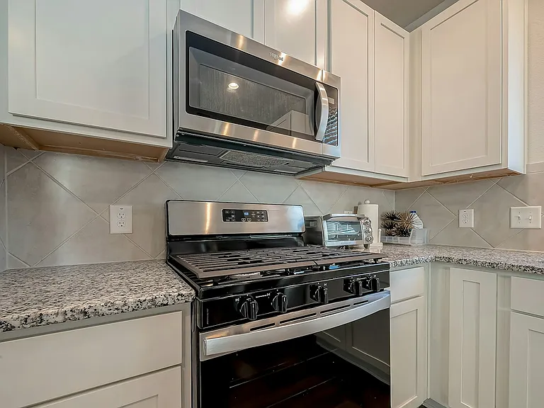 22015 Imperious Park Way — Photo 3