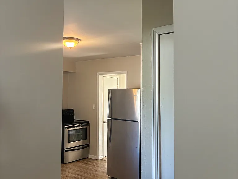 24612 Lauren Ave — Photo 3