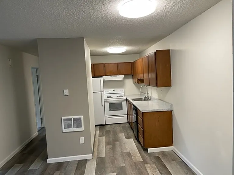 4875 SW Lombard Ave — Photo 47