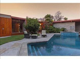 15615 Castlewoods Dr, Sherman Oaks, CA 91403