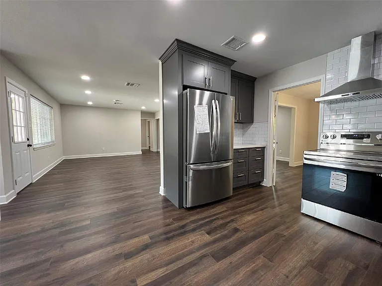 10903 Albury Dr — Photo 10