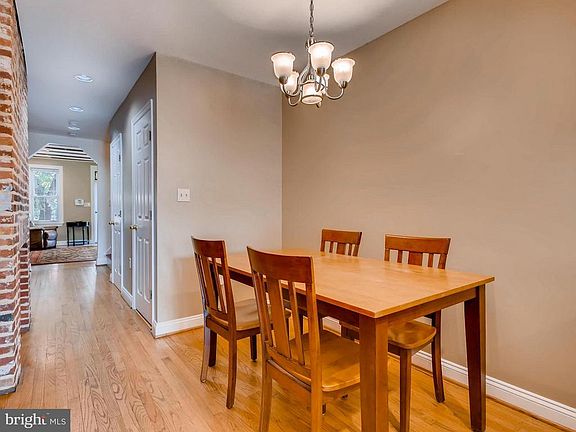 4th image of 1247 Riverside Ave
