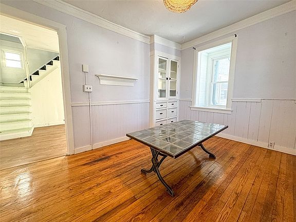 2nd image of 308 Coddington Rd