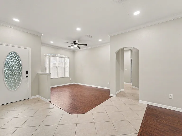 2056 Clapper Trl — Photo 4
