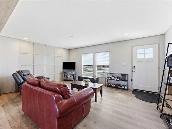 5th image of 341 Mesa Rdg