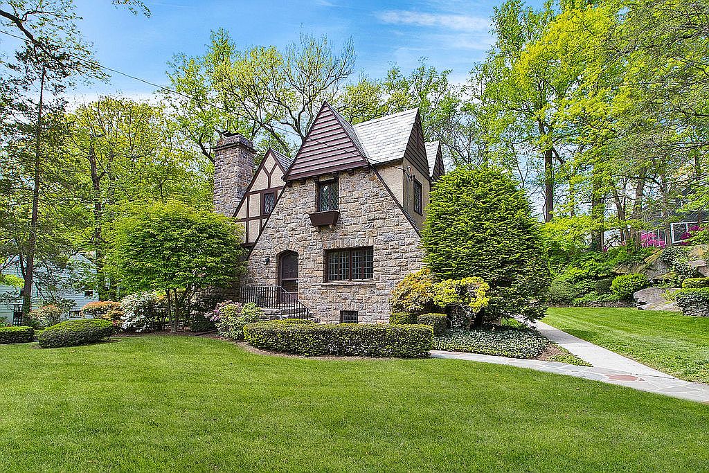 678 Forest Ave, Larchmont, NY 10538 Zillow