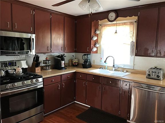 4th image of 429 Linwood Ave