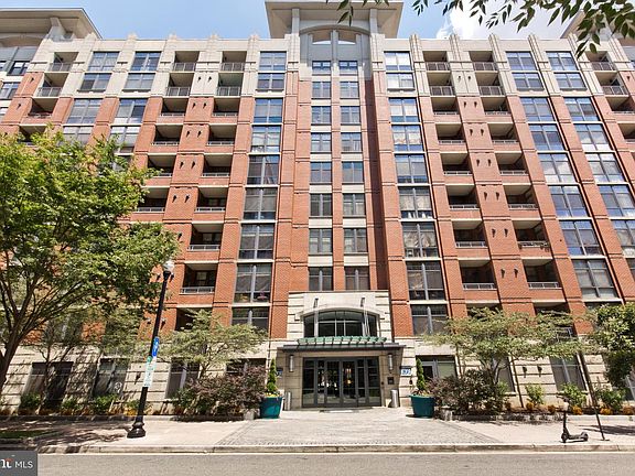 4th image of 1021 N Garfield St APT 242