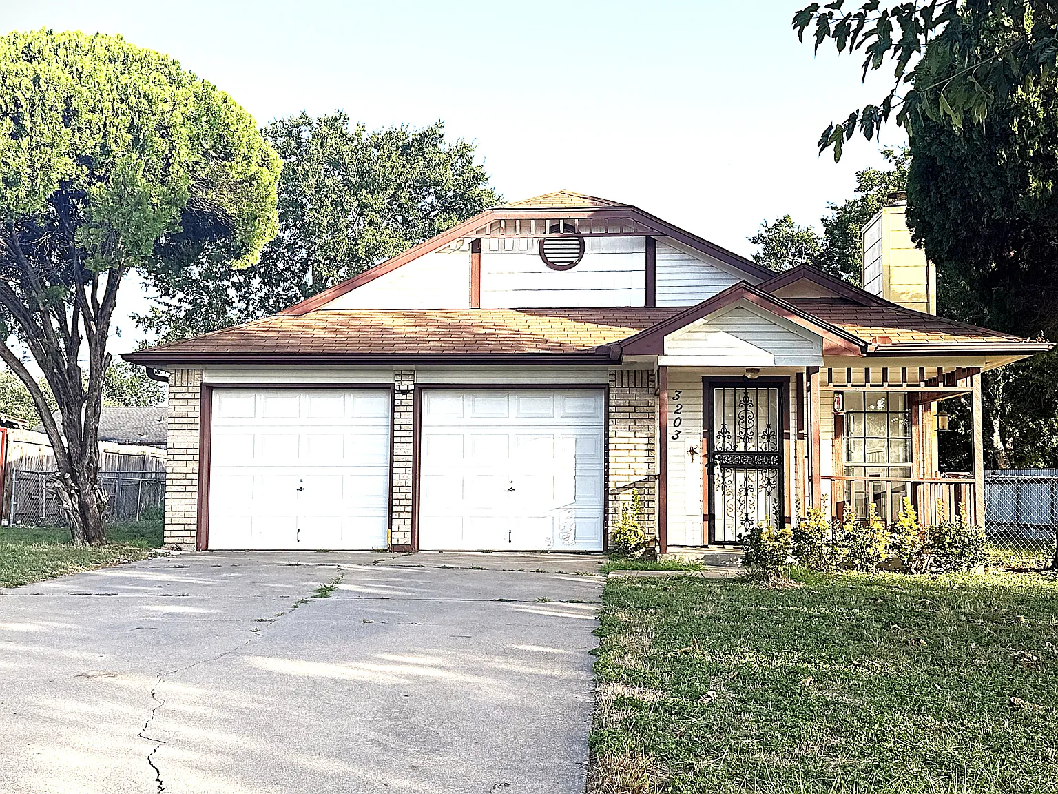3 bed, 1205 sqft, $1,295 — Photo 1