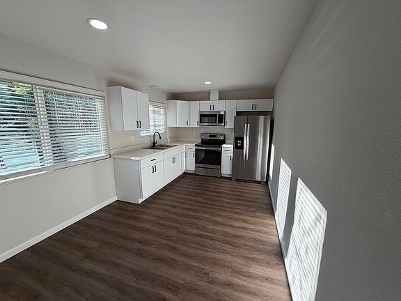 4th image of 6 Foster St Unit 6