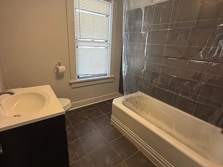 529 Walnut St — Photo 7