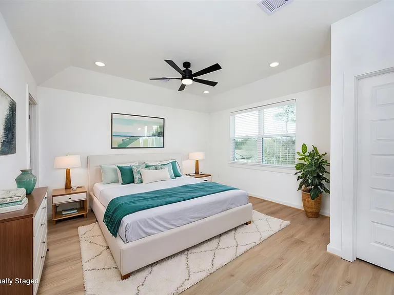 1939 Longmire Villas Ct — Photo 18