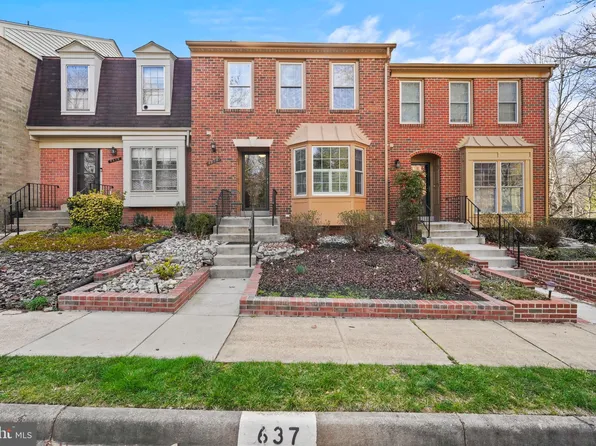4814 Treasure Ct, Fairfax, VA 22032