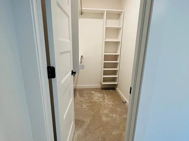 4108 N Indiana Ave — Photo 33
