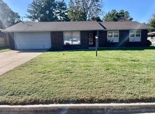 3269 N Weller Ave, Springfield, MO 65803
