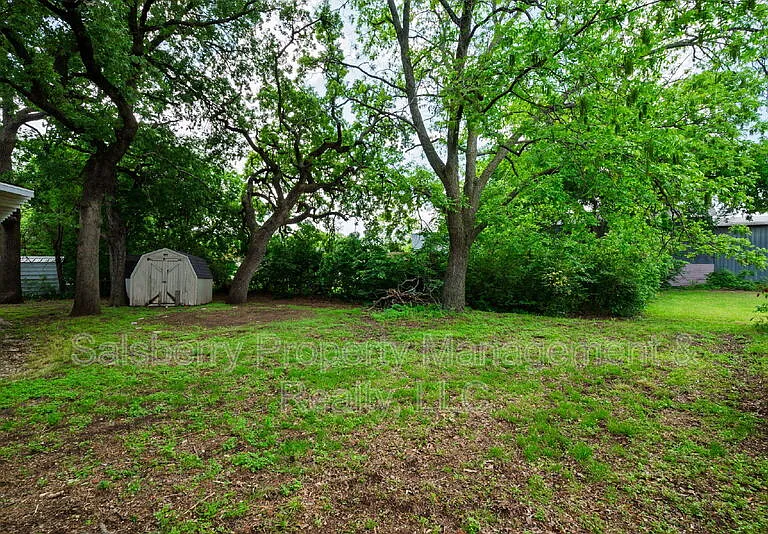 107 Windsor Ct — Photo 25