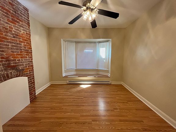 5th image of 217 Stratford Ave #1