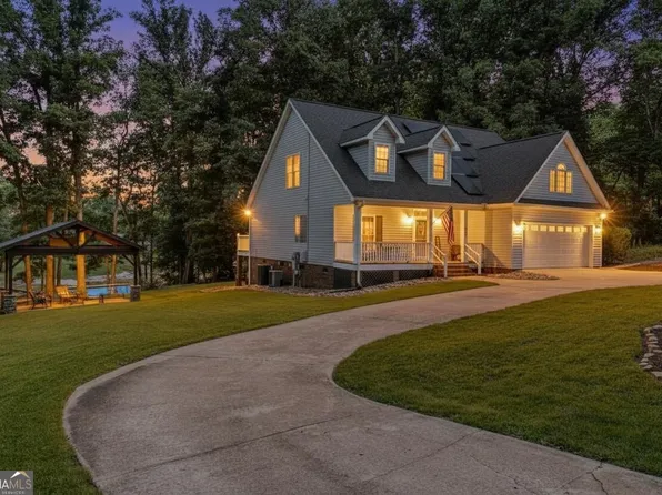 217 Maret Rd, Townville, SC 29689