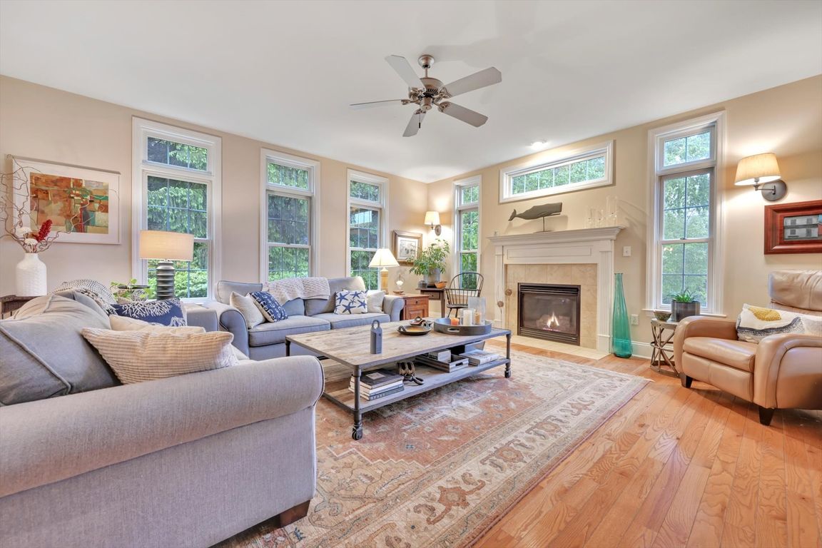 18-Family Room