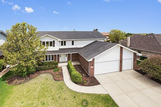 1st image of 8556 Hollybrook Ln
