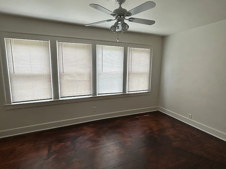 2352 W Madison St — Photo 8