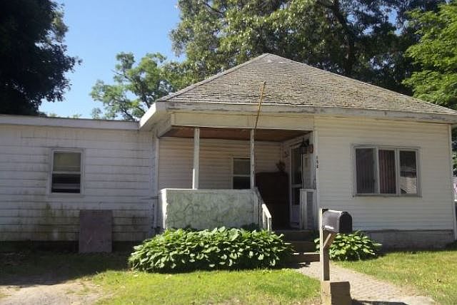 1st image of 190 Coburn St