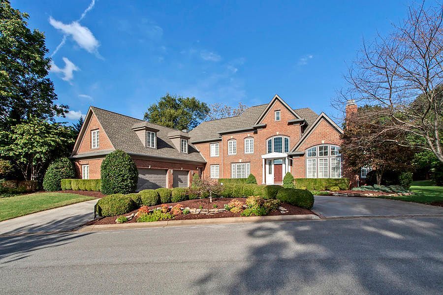 1st image of 908 Signature Ln