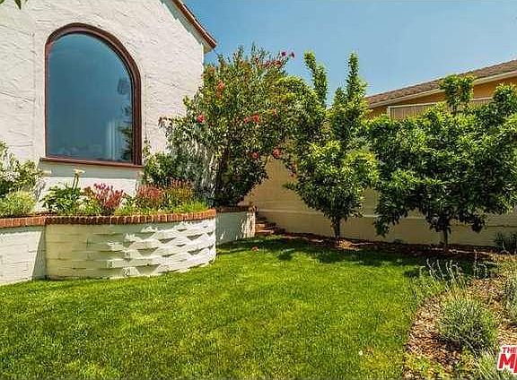 4th image of 1315 Hill Dr