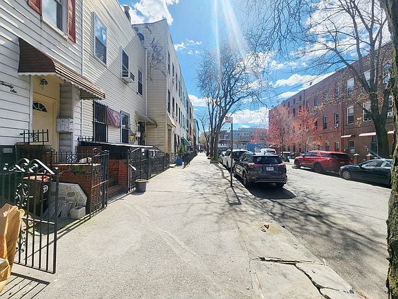 4th image of 19 Park St #1R