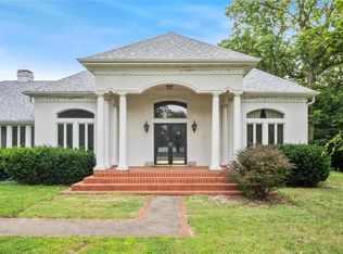 1432 Saddlewood Dr, Maryville, IL