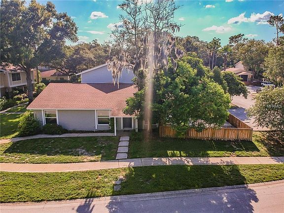 4th image of 14720 Pine Glen Cir