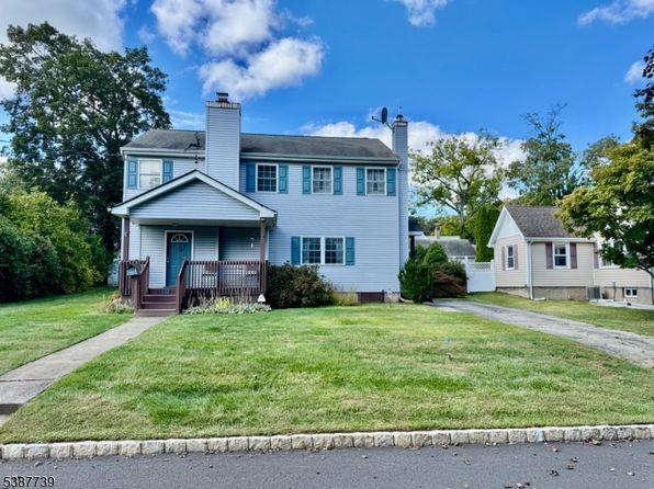 167 River Dr