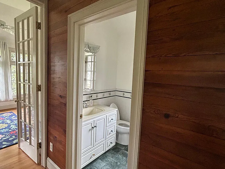 81 Spruce St NE — Photo 18