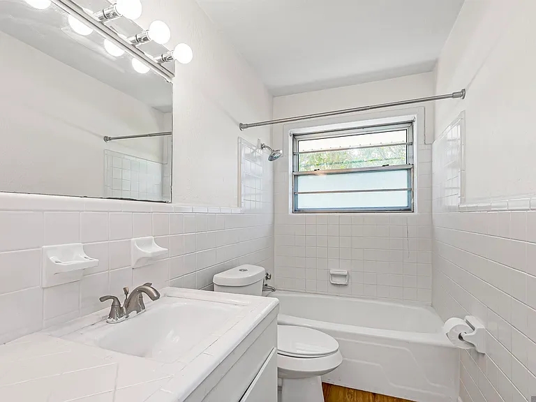 10180 Devonshire Dr — Photo 15