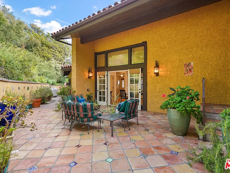 4244 Avenida De La Encinal — Photo 25